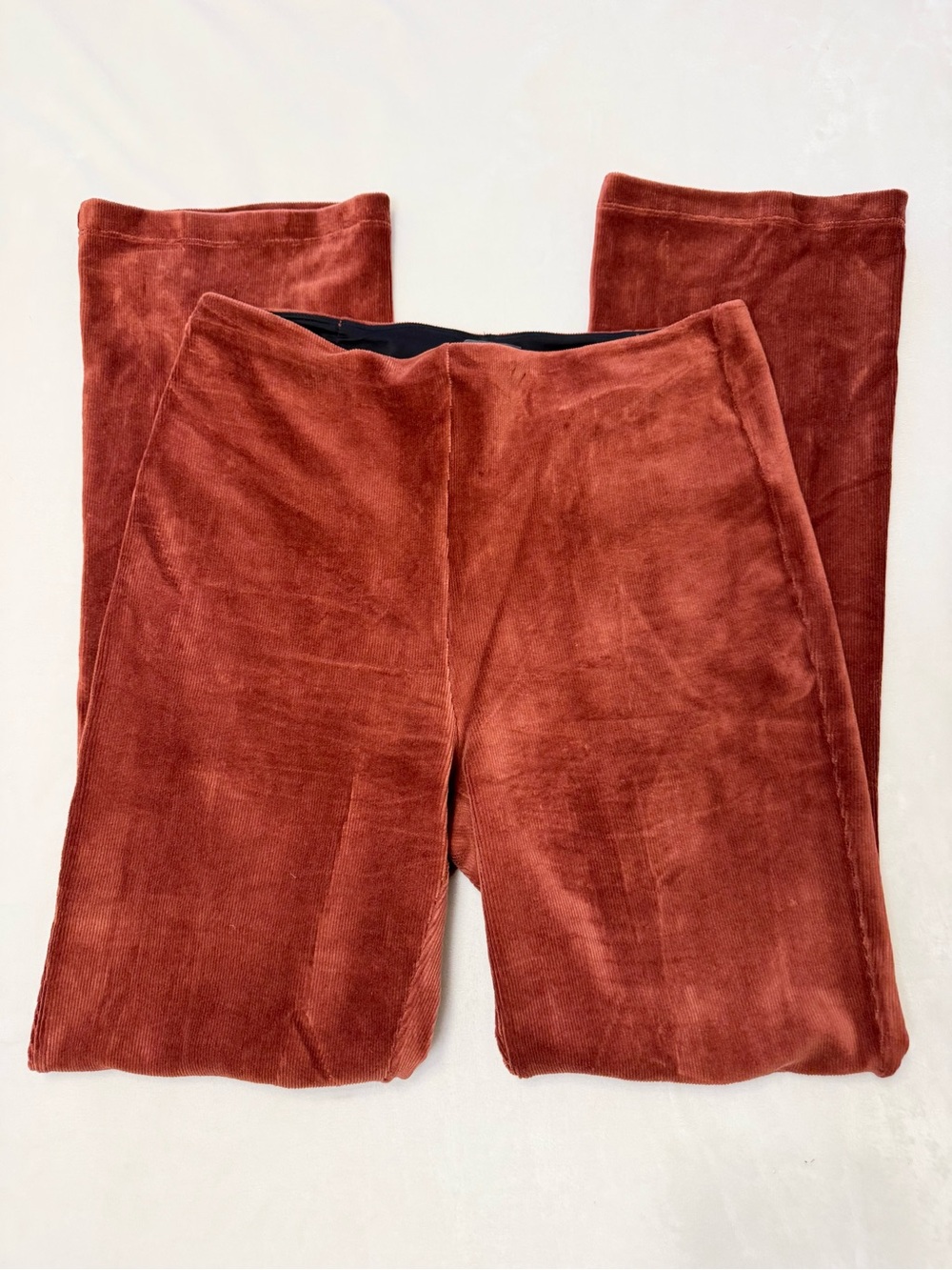 Lysse New York Women’s Pull-On Wide Leg Velvet Pant